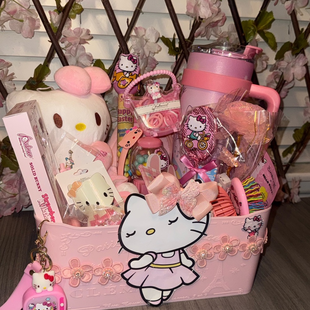 Hello Kitty pink Easter baskets